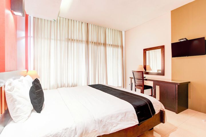 Room 27 of 40