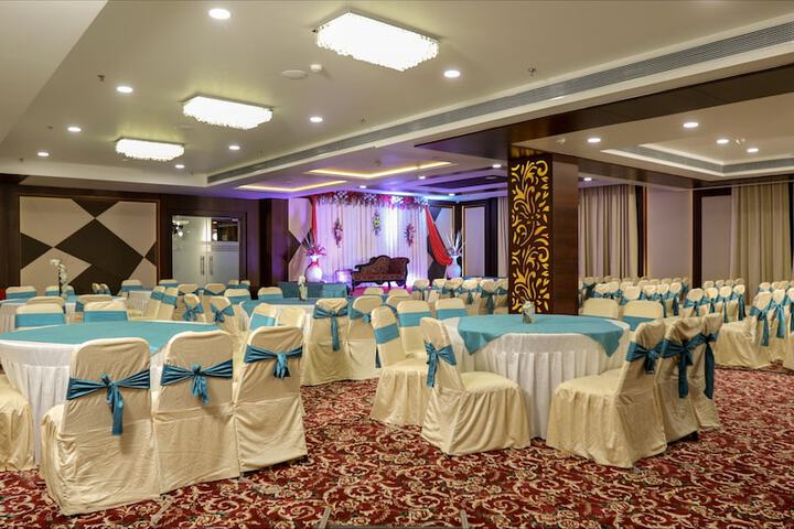 Ballroom/Hall 21 of 28