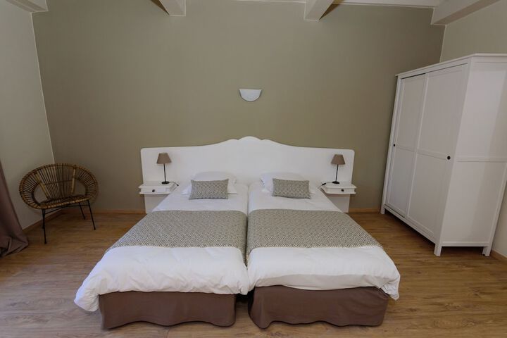 Room 12 of 70