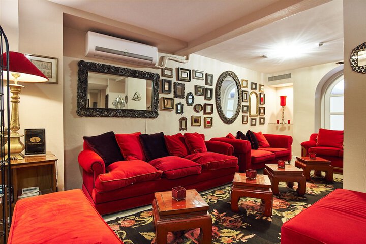 Guest Lobby