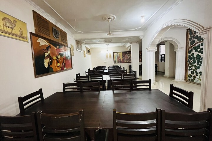 Room 18 of 26