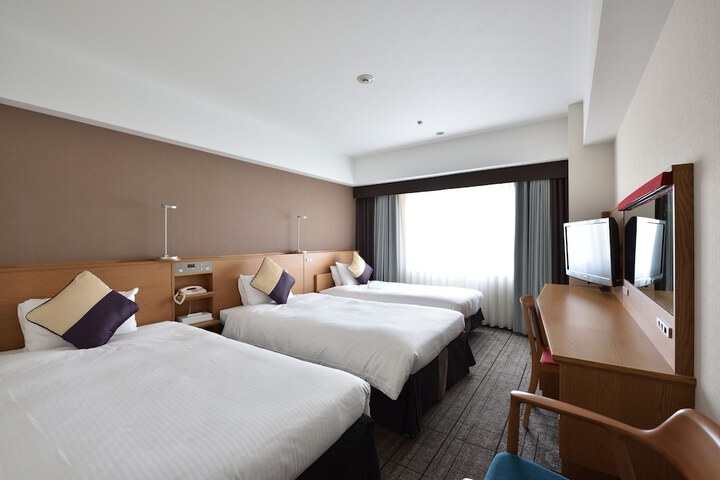 Room 30 of 75