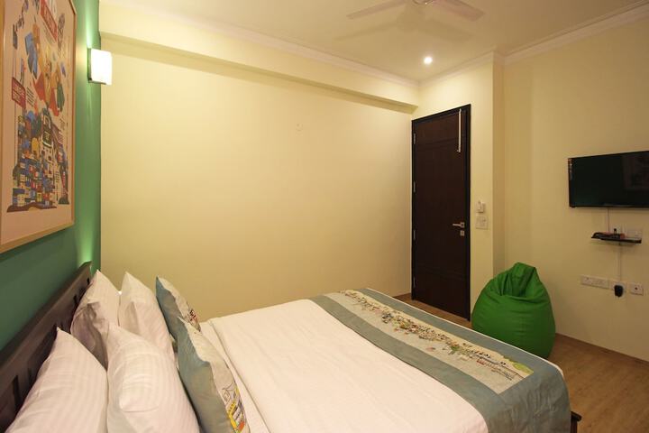 Room 14 of 20