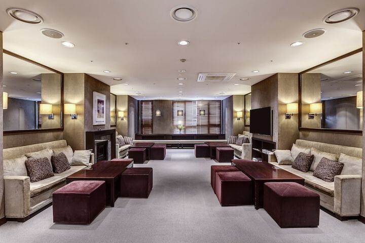 Lounge 39 of 47