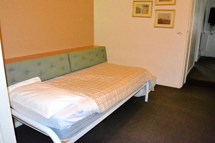 Room 362 of 768