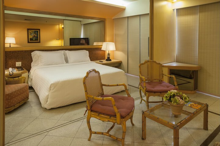 Room 4 of 41