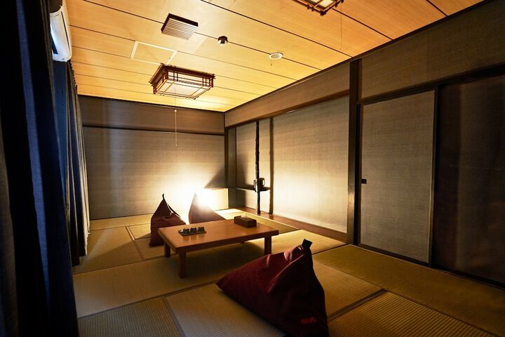 Room 22 of 83