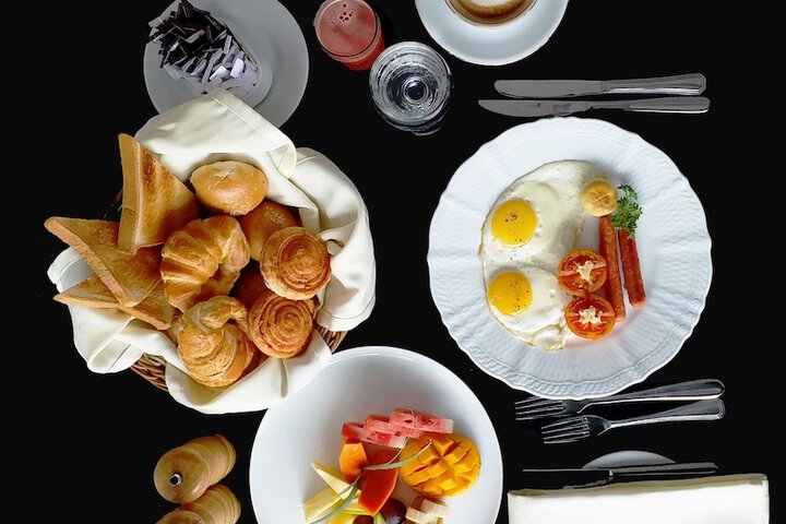 Breakfast/Coffee Service 22 of 24