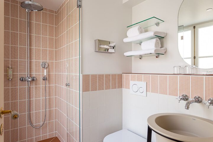 Clean Restrooms