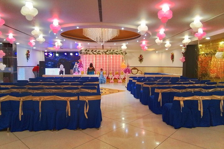 Ballroom/Hall 37 of 46