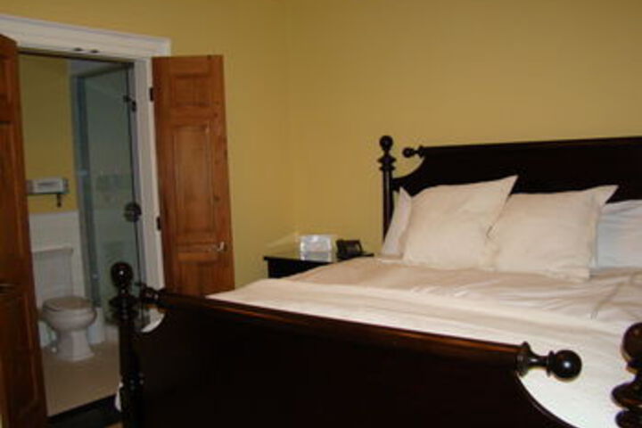 Room 32 of 57