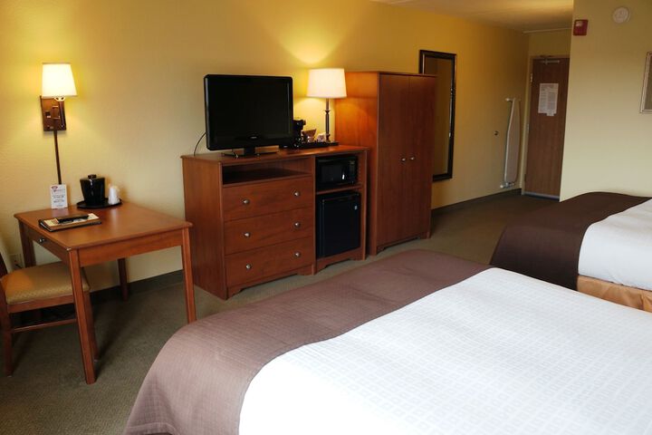 2 Queen Beds Non Smokin (10 of 14)