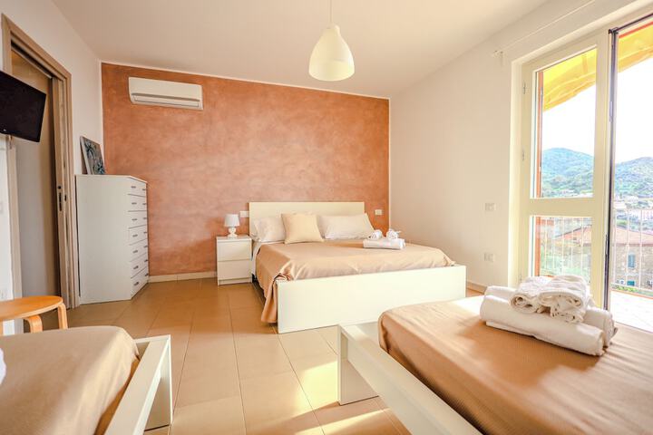 Room 7 of 48