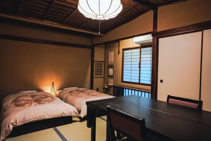 Room 28 of 68