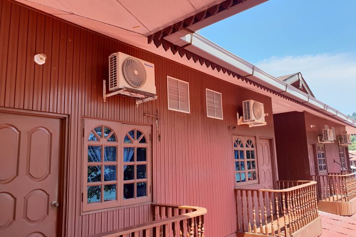 Hotel Entry