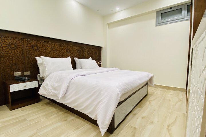 Room 4 of 21
