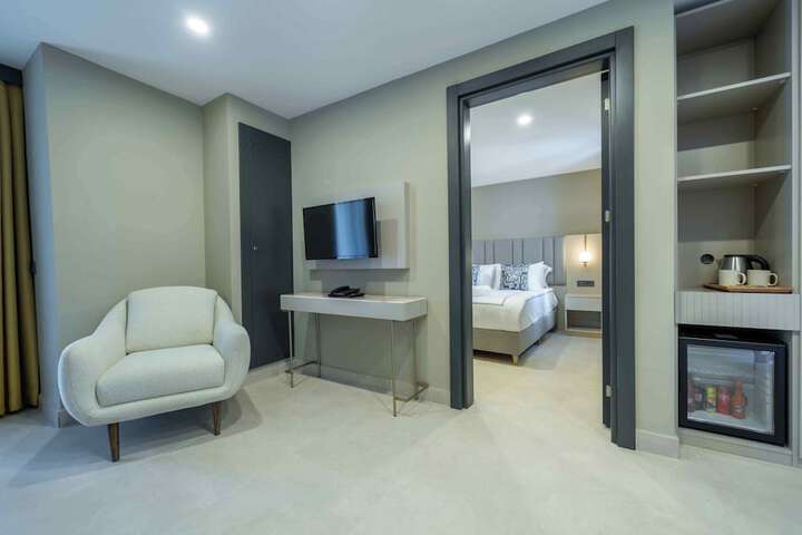 Room 3 of 50