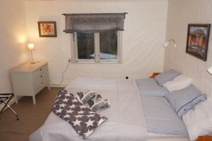 Room 4 of 49