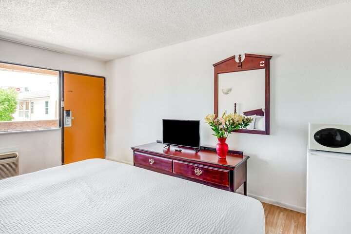 Room 14 of 23
