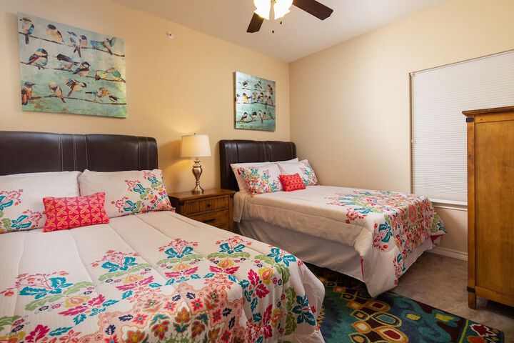Room 3 of 27