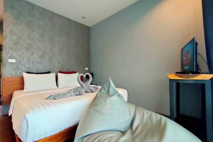 Room 14 of 62