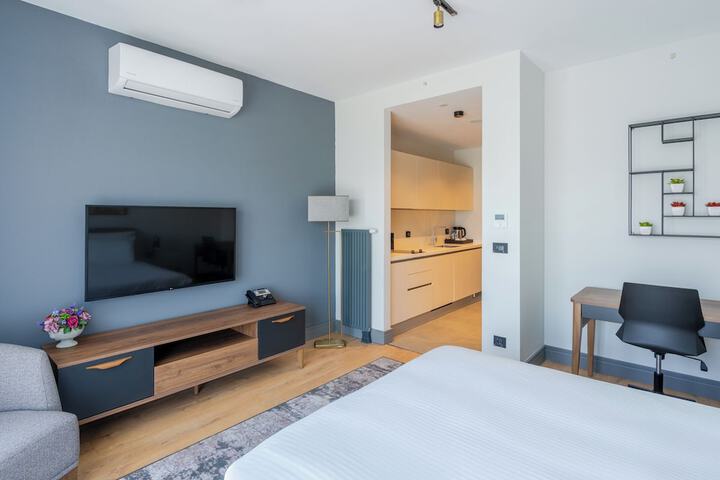 Room 14 of 74