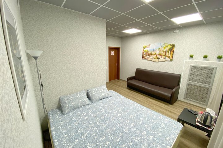 Room 8 of 19