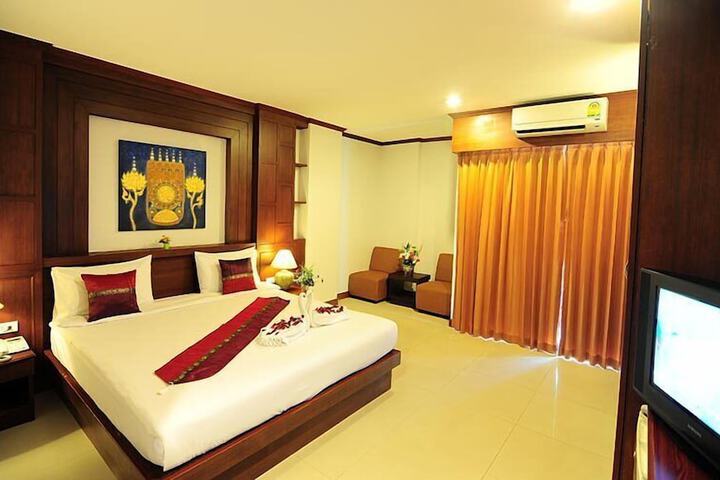 Room 5 of 42