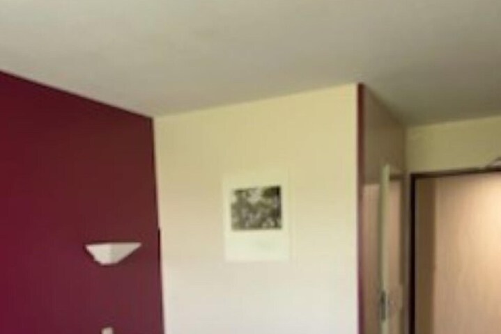 Room 19 of 68