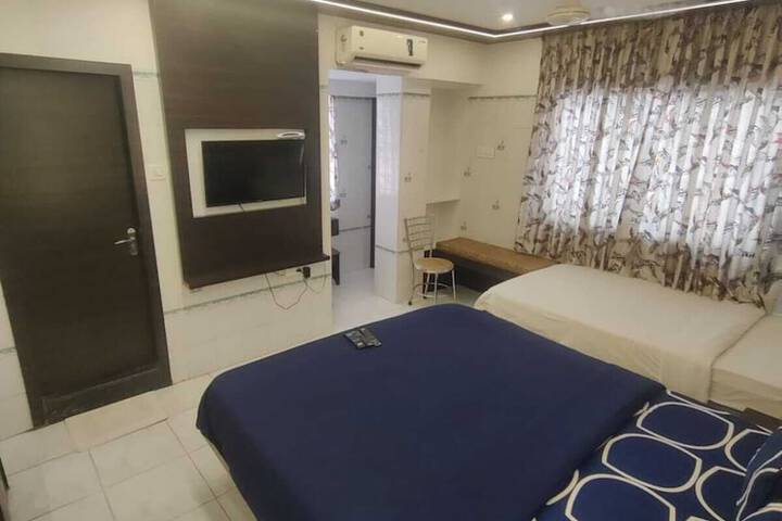 Room 8 of 27