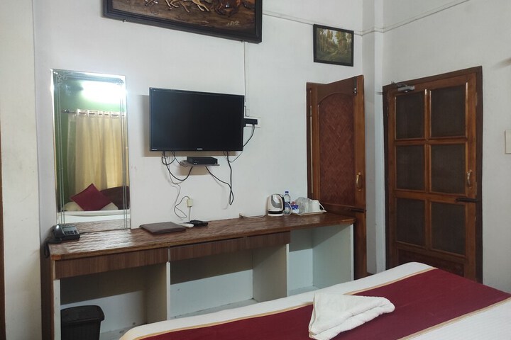 Room 15 of 50