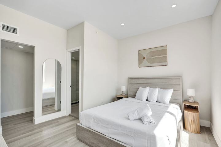 Room 16 of 110