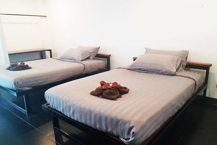 Room 14 of 18