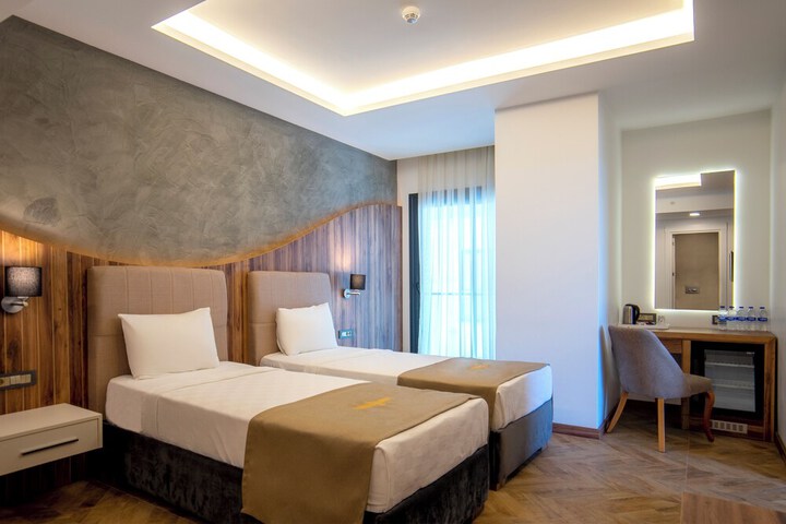 Room 43 of 159
