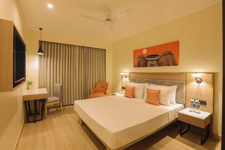 Room 6 of 36