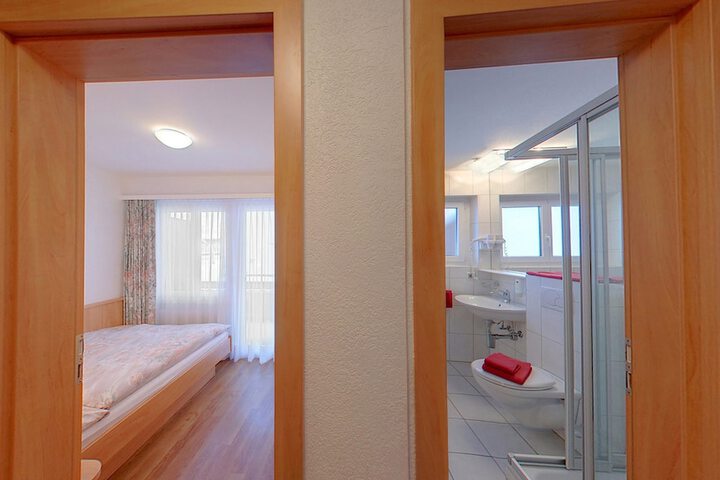Room 15 of 79