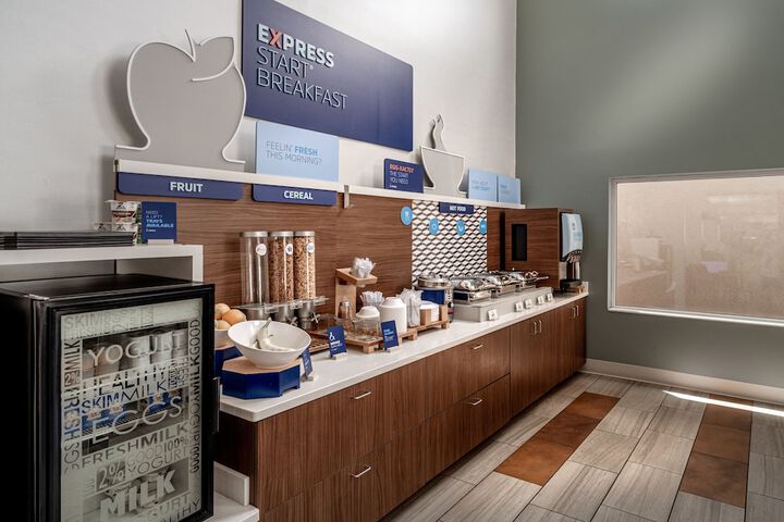 Breakfast/Coffee Service 45 of 51