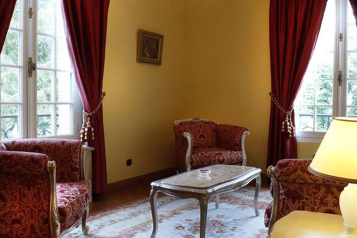 Room 3 of 7