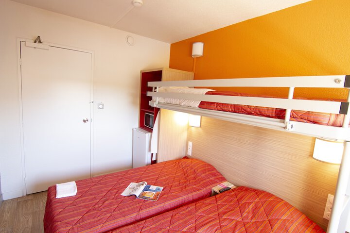 Room 5 of 50