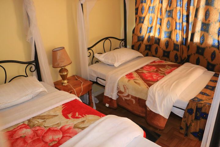 Room 9 of 31