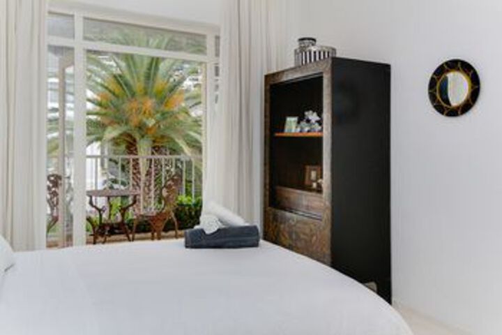 Room 14 of 32