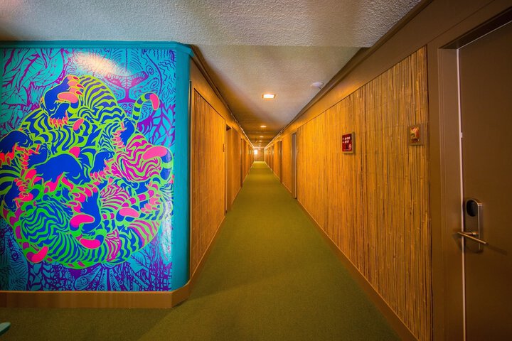 Ballroom/Hall 25 of 32