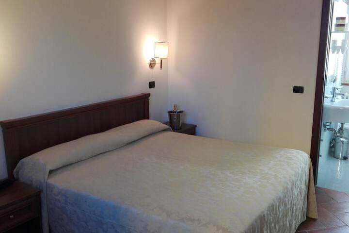 Room 20 of 68