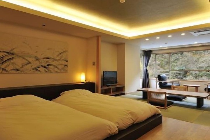 Room 22 of 43