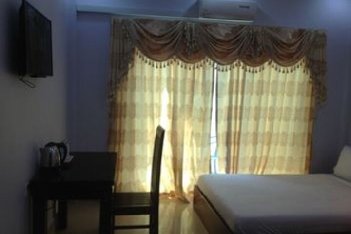 Room 35 of 66