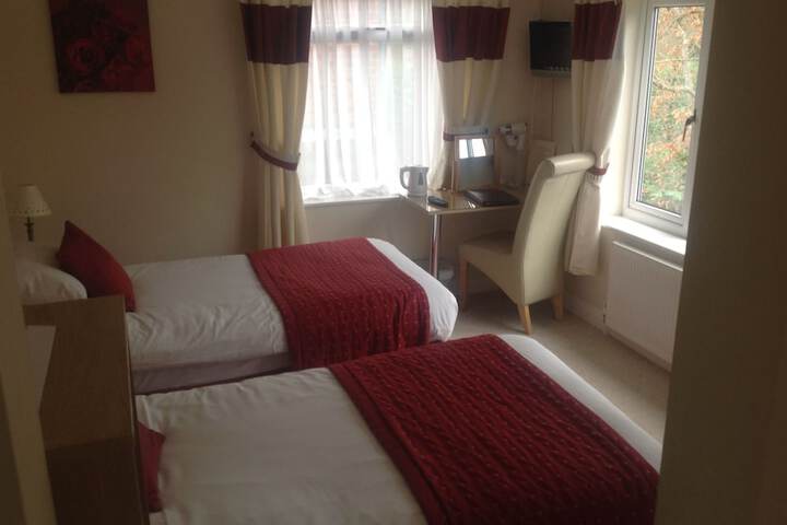 Room 5 of 80