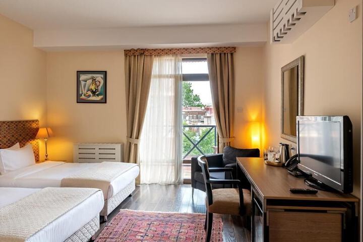Room 15 of 31