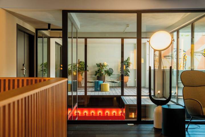 Hotel Interior 7 of 265