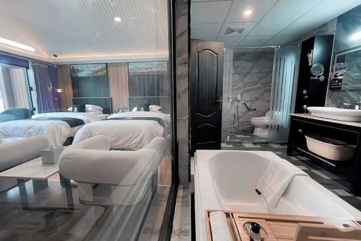 Room 11 of 35