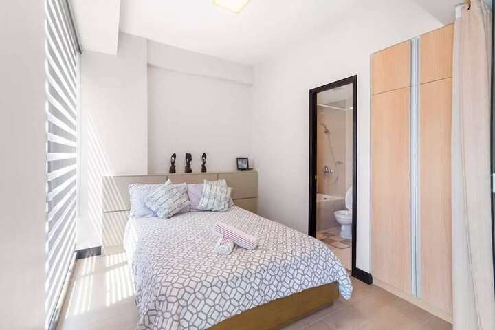 Room 7 of 38